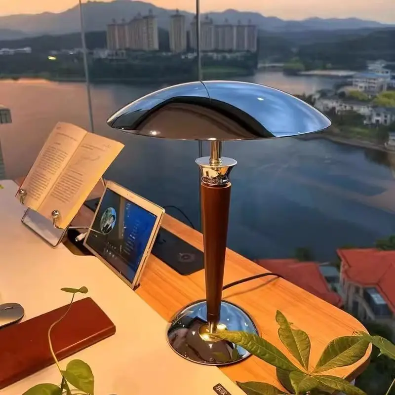 Home Office Industrial Design - โคมไฟตั้งโต๊ะสไตล์อินดัสเทรียล หลอดไฟ E14 ดีไซน์บาวเฮาส์ เหมาะสำหรับห้องทำงาน ห้องนอน